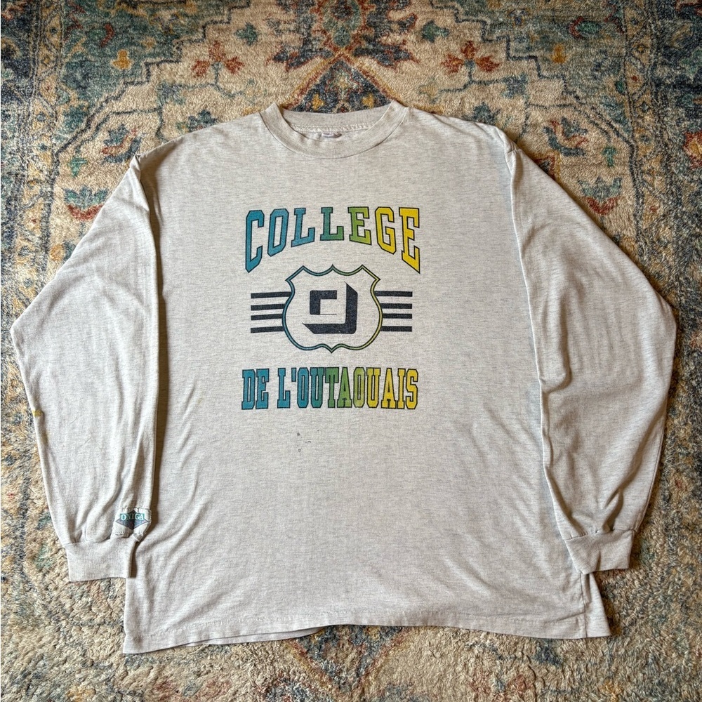 Vintage College De L’ouataouais Spellout Long Sleeve T-shirt Size XL